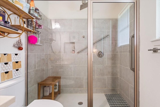 208 Alamosa Dr, Hewitt, TX 76643 - full bathroom featuring toilet and a shower stall