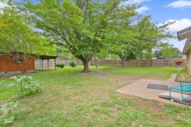 208 Alamosa Dr, Hewitt, TX 76643 - view of yard with a patio