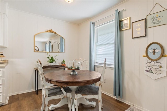 208 Alamosa Dr, Hewitt, TX 76643 - dining room featuring dark wood-style floors and baseboards