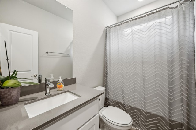 236 Mossy Cliff Ln, Fort Worth, TX 76052 - full bathroom with toilet, vanity, and a shower with shower curtain