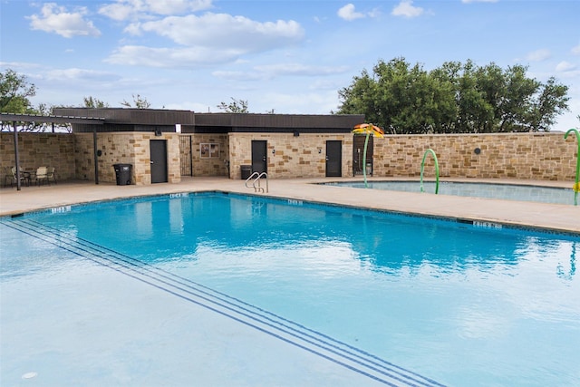 236 Mossy Cliff Ln, Fort Worth, TX 76052 - view of community pool