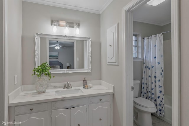 817 S Spruce St, Vivian, LA 71082 - full bath featuring crown molding, vanity, toilet, a ceiling fan, and shower / bath combo