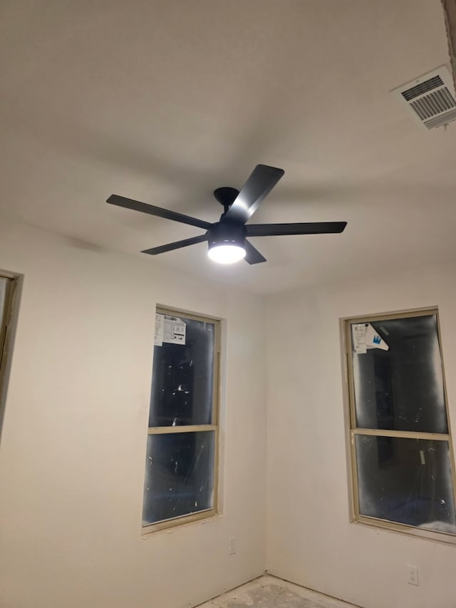 5815 Texas Trl, Granbury, TX 76048 - detailed view of a ceiling fan