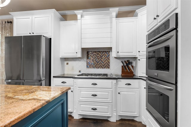 9359 W 5th St, Crawford, TX 76638 - kitchen with stainless steel appliances, backsplash, white cabinets, and light countertops