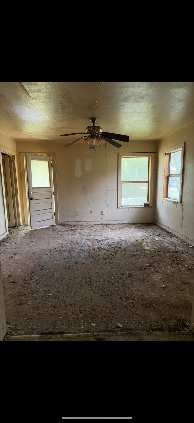 318 Beckham St W, Sulphur Springs, TX 75482 - spare room featuring ceiling fan
