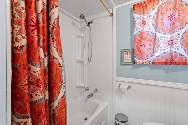 53 Bentwood Dr, Pottsboro, TX 75076 - full bathroom with a wainscoted wall, shower / bathtub combination with curtain, ornamental molding, and toilet