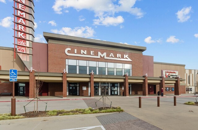1736 Opaca Dr, Fort Worth, TX 76131 - view of commercial property