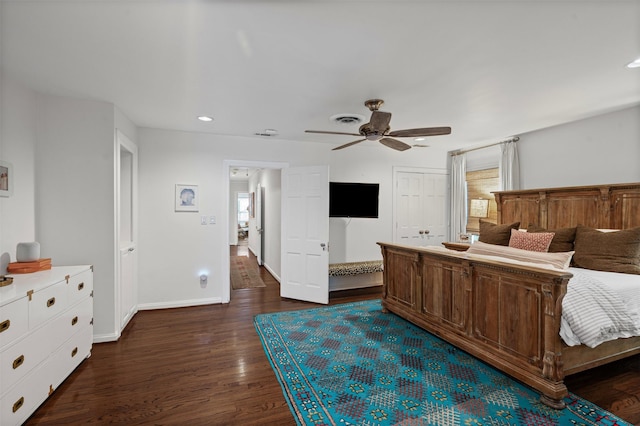 4233 Pershing Ave, Fort Worth, TX 76107 - bedroom featuring dark wood finished floors, baseboards, ceiling fan, recessed lighting, and a closet