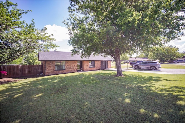 304 Moore St, Jacksboro, TX 76458 - ranch-style house featuring brick siding