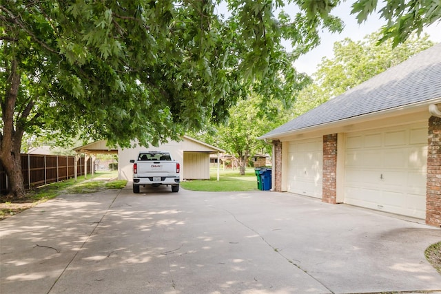 305 Brookview Dr, Decatur, TX 76234 - view of garage