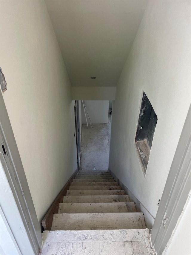 833 W Live Oak St, Jacksboro, TX 76458 - view of stairs