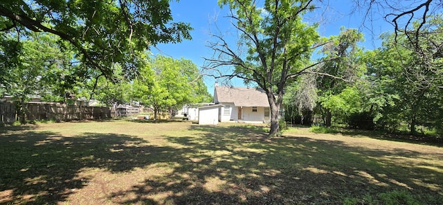 2821 Delaware Trl, Lake Worth, TX 76135 - view of yard