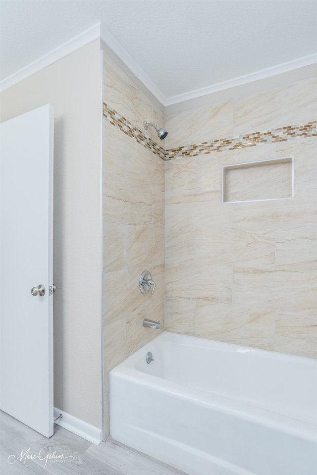 156 Charles Ave, Shreveport, LA 71105 - full bath with crown molding and washtub / shower combination