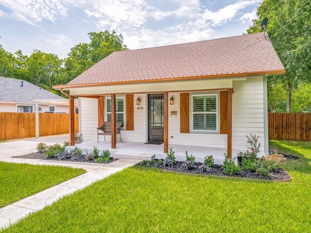 406 Barnes St, Mckinney, TX 75069 - bungalow-style home with covered porch and roof with shingles