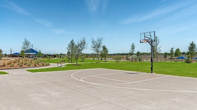 723 Cochran Dr, Princeton, TX 75407 - view of sport court with community basketball court and a lawn