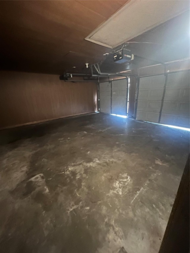 101 Oakland Dr, Lacy Lakeview, TX 76705 - garage with a garage door opener