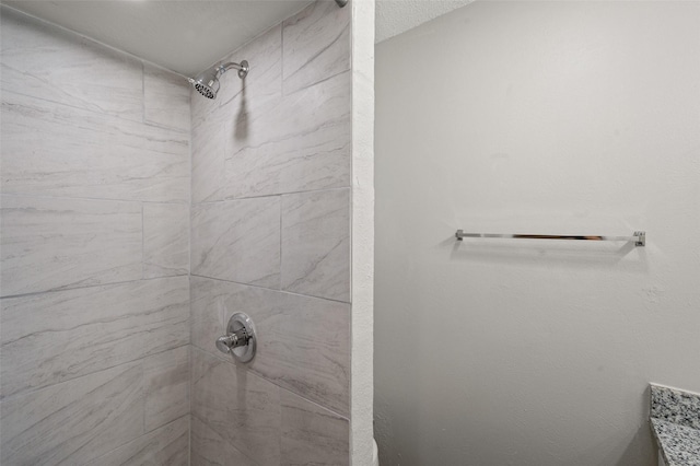 230 NE Craig St, Burleson, TX 76028 - full bathroom featuring a tile shower