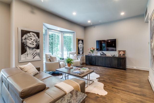 4678 Christopher Pl, Dallas, TX 75204 - living room featuring recessed lighting, dark wood finished floors, and baseboards