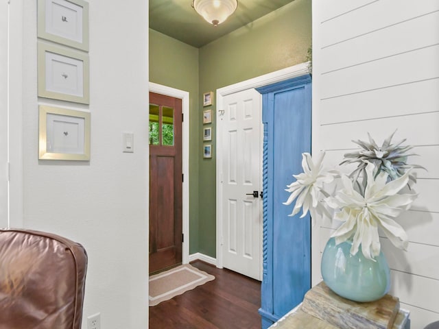 1951 Ravenwood Dr, Keller, TX 76262 - entrance foyer with dark wood finished floors and baseboards