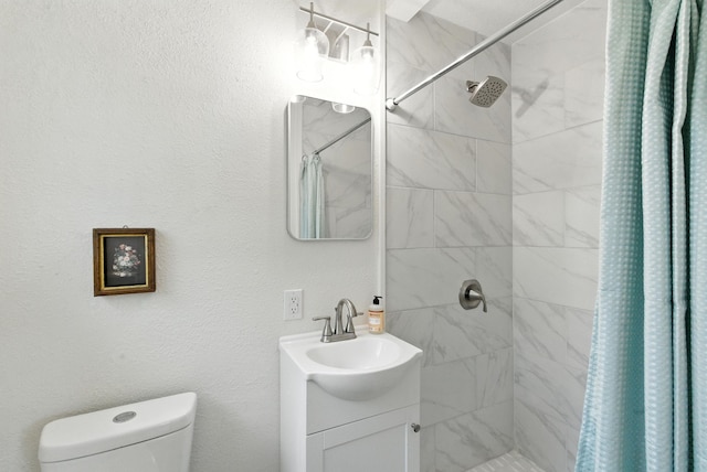 1423 W Ball St, Weatherford, TX 76086 - bathroom with vanity and tiled shower