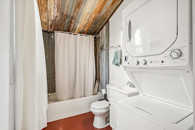 1083 Vz County Road 1319, Grand Saline, TX 75140 - full bath featuring stacked washer / dryer, toilet, shower / bath combination with curtain, and vanity