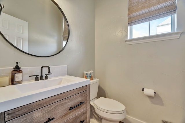 940 Crown Ct, Highland Village, TX 75077 - bathroom with toilet and vanity