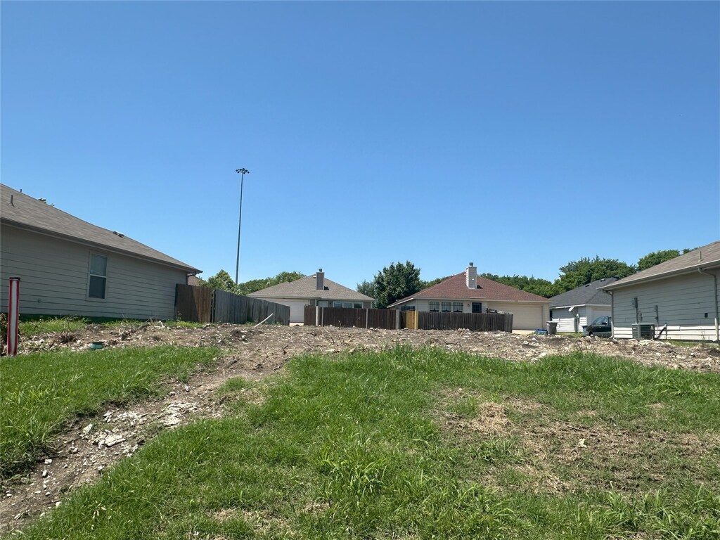 7817 Red Spring Rd, Dallas, TX 75241