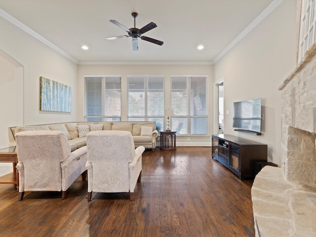 897 Clear Water Dr, Allen, TX 75013 - living area featuring dark wood finished floors, a ceiling fan, crown molding, recessed lighting, and baseboards
