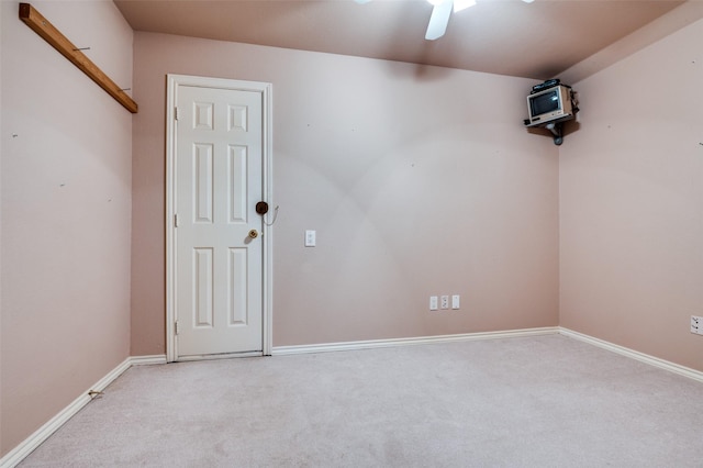 6506 Parkside Dr, Arlington, TX 76001 - unfurnished room featuring light colored carpet and a ceiling fan