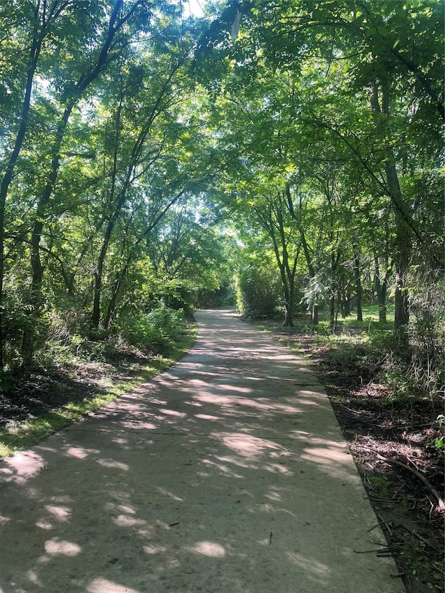 6506 Parkside Dr, Arlington, TX 76001 - view of road