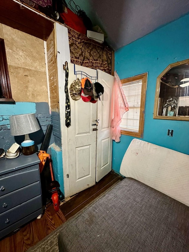 803 S Oak Cliff Blvd, Dallas, TX 75208 - bedroom with wood finished floors