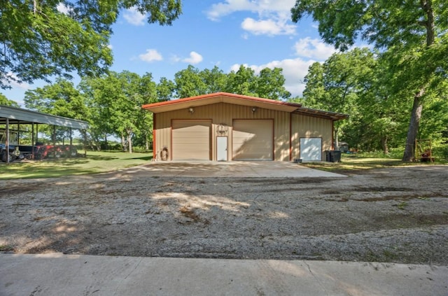 3280 Shady Grove Rd, Midlothian, TX 76065 - view of detached garage