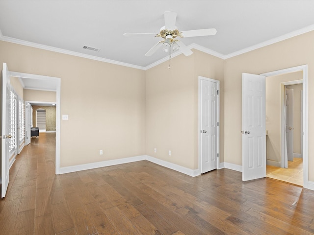 333 Forest Trl, Weatherford, TX 76085 - unfurnished bedroom with wood finished floors, crown molding, baseboards, and a ceiling fan