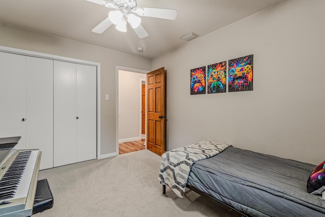 2012 Island Cir, Tool, TX 75143 - bedroom featuring carpet floors, a closet, ceiling fan, and baseboards
