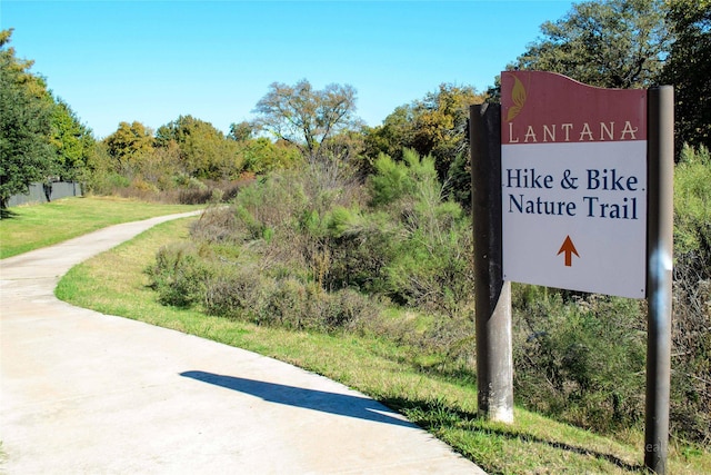 8230 Carter St, Lantana, TX 76226 - view of home's community