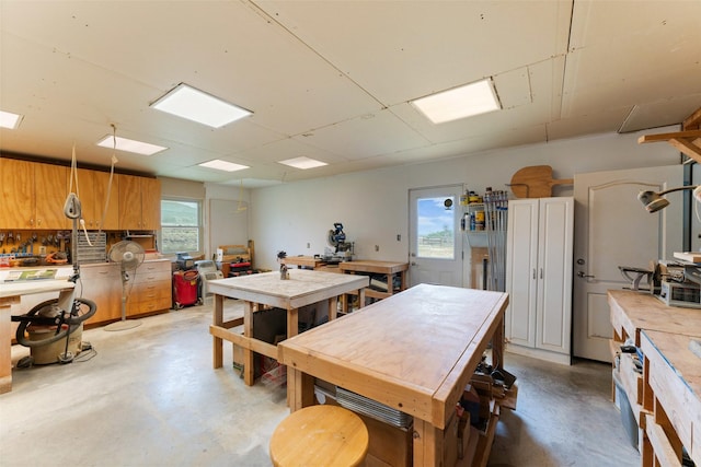 1114 Mount Ln, Rhome, TX 76078 - kitchen featuring concrete flooring and light countertops
