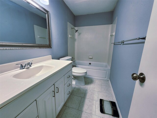 2908 Wilkinson Ave, Fort Worth, TX 76103 - bathroom featuring toilet, vanity, bathtub / shower combination, and tile patterned flooring