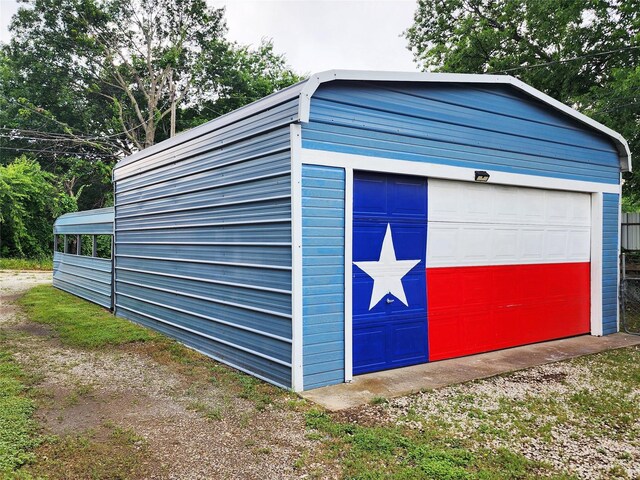 2908 Wilkinson Ave, Fort Worth, TX 76103 - view of detached garage