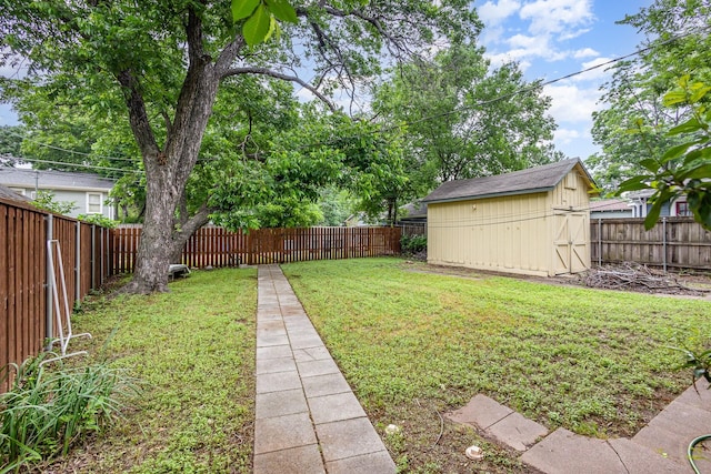 210 S Rosemont Ave, Dallas, TX 75208 - view of yard