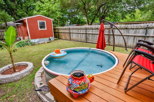 216 E Tennie St, Gainesville, TX 76240 - view of swimming pool with a deck