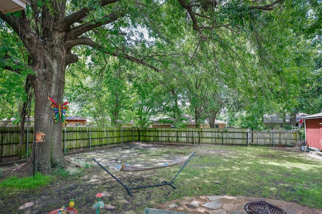 216 E Tennie St, Gainesville, TX 76240 - view of yard featuring a patio