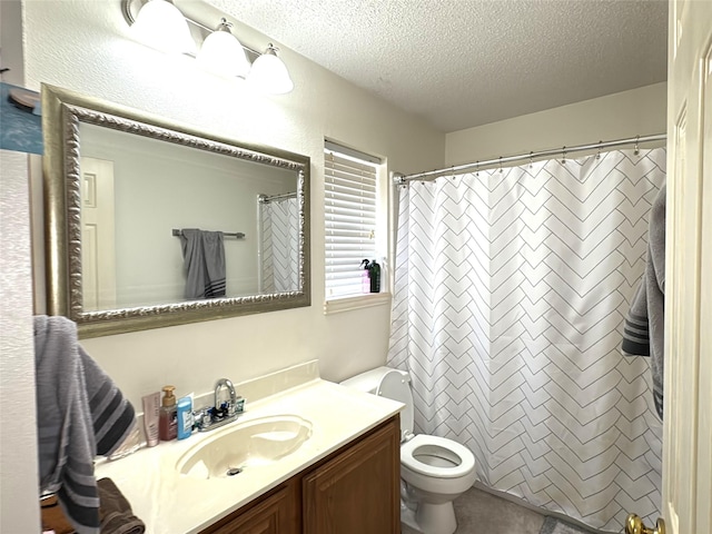 600 Black Rock Ct, Irving, TX 75063 - full bath featuring a textured ceiling, vanity, toilet, and a shower with shower curtain