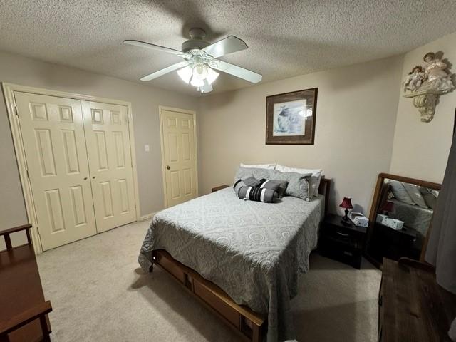 600 Black Rock Ct, Irving, TX 75063 - carpeted bedroom with baseboards