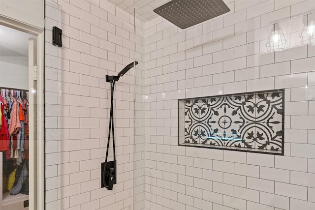 519 S Pearl St, Kemp, TX 75143 - bathroom with a tile shower