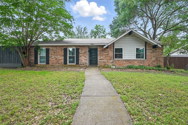 1420 Glacier Dr, Plano, TX 75023 - ranch-style home with brick siding