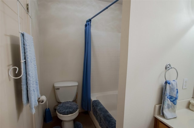 1161 Valleywood Trl, Holly Lake Ranch, TX 75765 - full bath with toilet and shower / bath combo with shower curtain