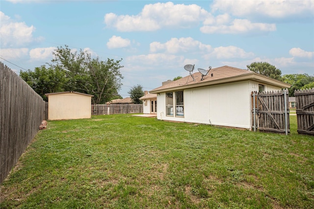4702 Pamela Dr, Abilene, TX 79606 - view of yard featuring a gate