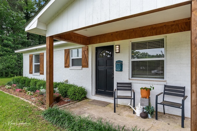 2147 Pine Hill Rd, Shreveport, LA 71107 - entrance to property with covered porch and brick siding