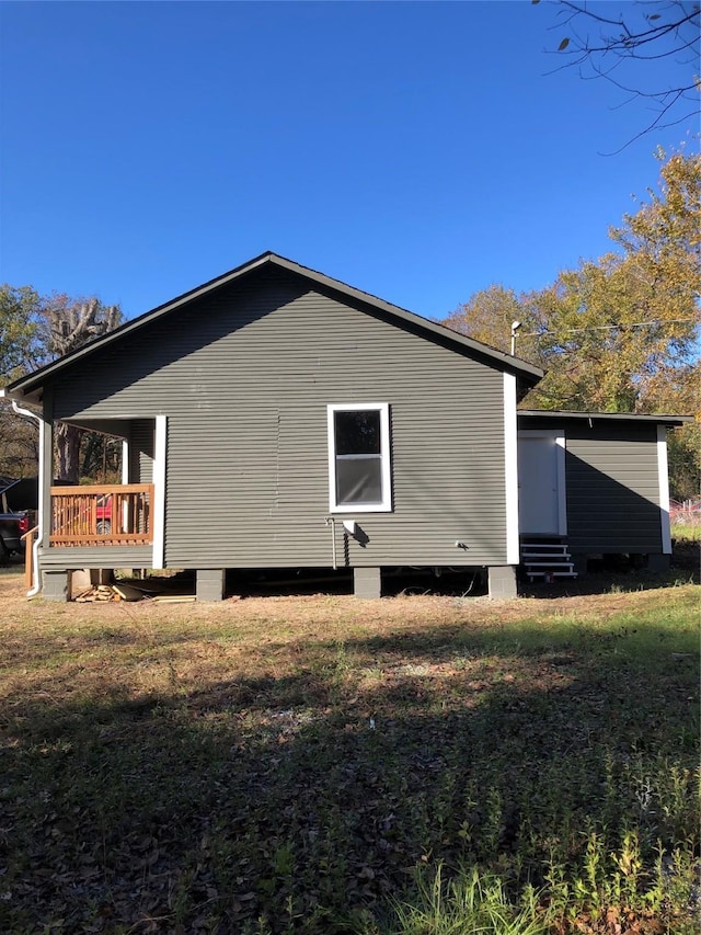 4122 Carver St, Shreveport, LA 71109 - view of side of property with entry steps and a lawn