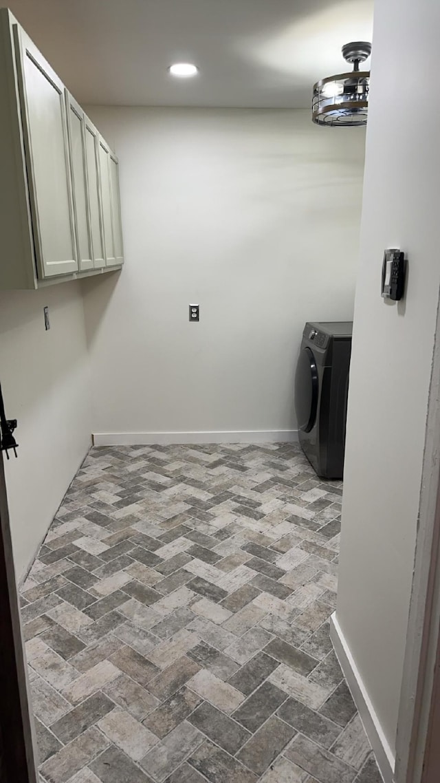 1113 Vista Dr, Mesquite, TX 75149 - laundry area featuring washer / dryer, recessed lighting, and baseboards